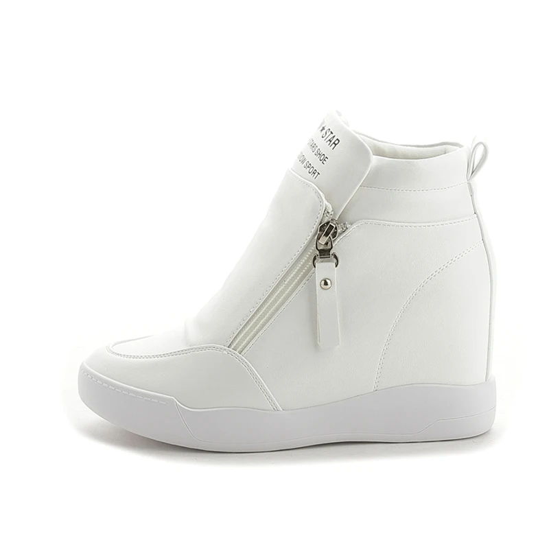Women Skateboarding shoes Slip-On outdoor walking Shoes jogging sneakers White Black Board Shoes women shoes sports board shoes