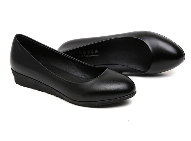 Новая Корейская рабочая обувь; черные модельные туфли; универсальная Рабочая обувь с круглым носком для отеля