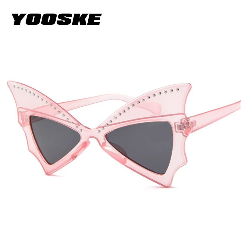 

YOOSKE Fashion Oversize Sunglasses Women Bat Sharp Shades Sun glasses Rivet Big Frame Sunglass Personality Dance Party Glasses