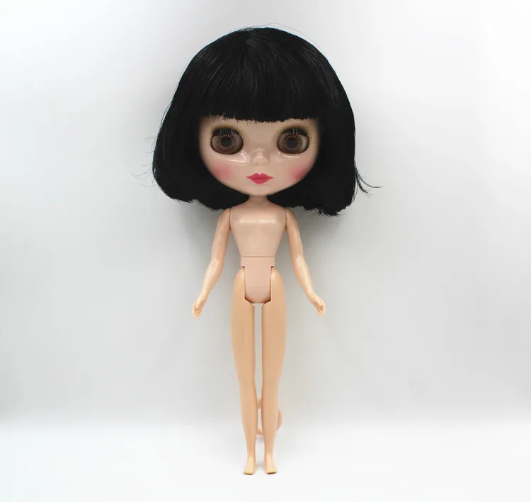 

Blyth doll,Black short curly hair, with bangs, flesh white skin, 1/6, body has 7 joints, suitable for gift giving.