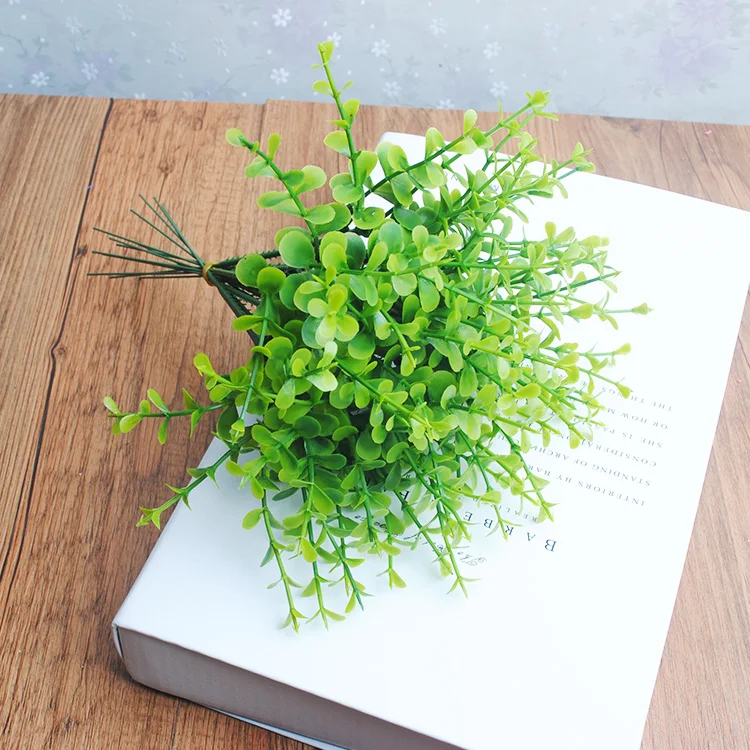 

1 x Artificial Mini Plastic Plant Eucalyptus Grass 5 Branches for Home Wedding Decoration Green
