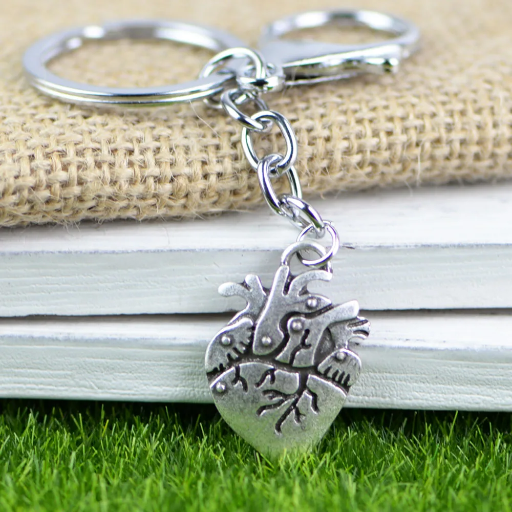 Брелок в виде анатомического сердца|key chain|heart key chainheart |