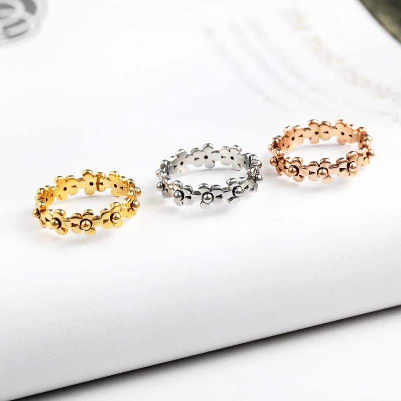 High Quality Stainless Steel Little Chrysanthemum Connected Exquisite Ring For Women Daisy Rings For Lover Present Gift Jewelry