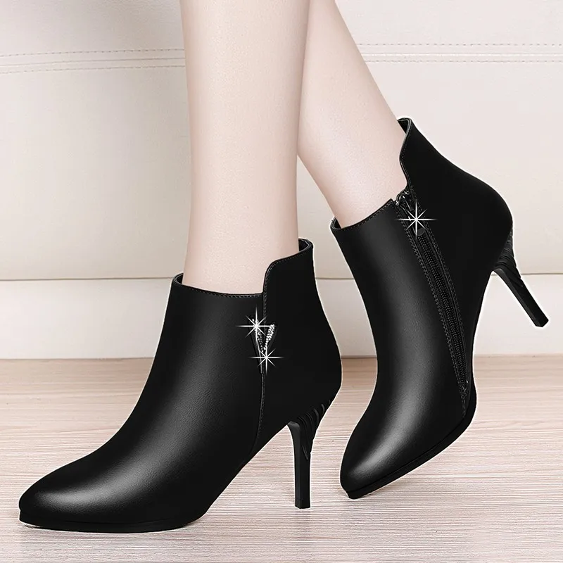

2018 High Heels Zip Boots Women Genuine Leather Ankle Boots Autumn Winter Pointed Toe Boots Black Red Shoes YG-B0018