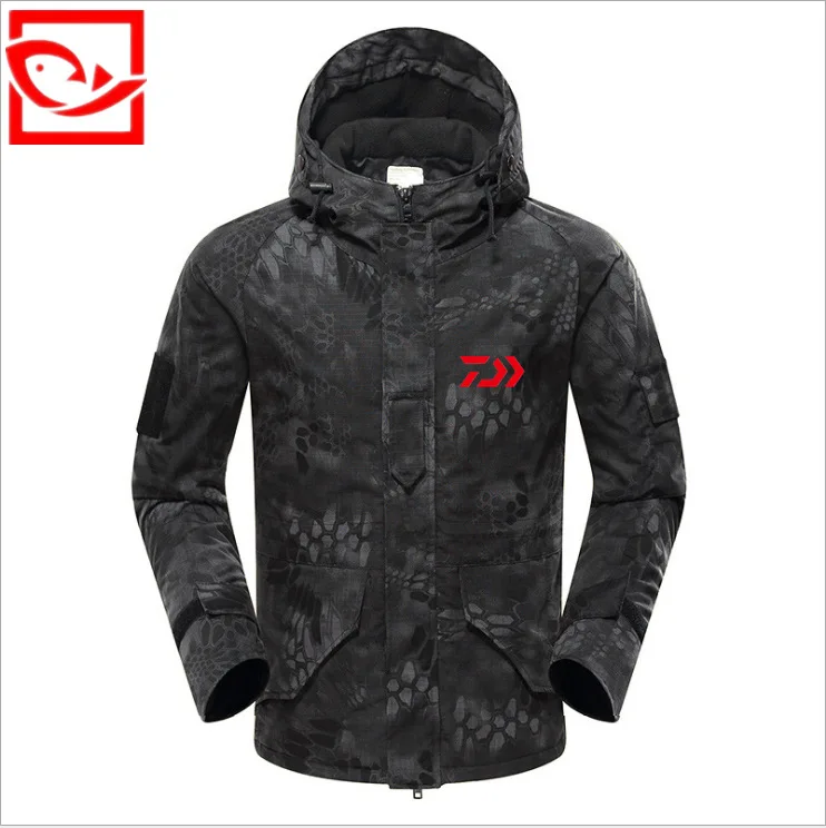 

New DAIWA Jacket Winter warm windproof cold waterproof hooded male camouflage outdoor sports soft shell fishing clothing