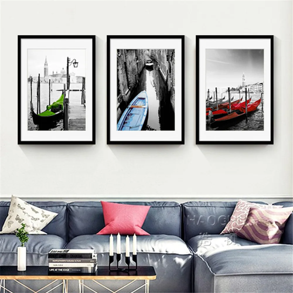 3067058781_2076554252