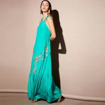 

Retro Embroidery Strappy Dress Sleeveless Long Dress Floral Embroidered Vestidos Female Evening Party DressFloor Length Dress