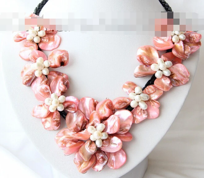 

Jewelr 005076 white baroque freshwater pearl pink shell flower leather necklace