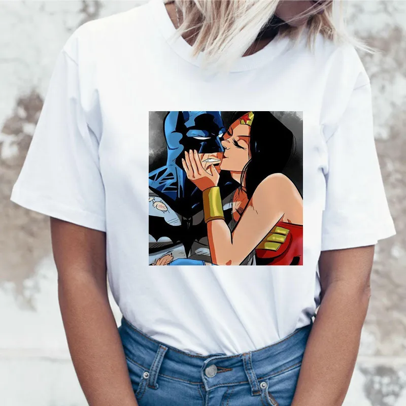 خمر المتناثرة t قميص catwomen باتمان قبلة المرأة قمم تي شيرت الجمالية نعرفكم الشارع الشهير المحملة قميص فام الكورية الملابس