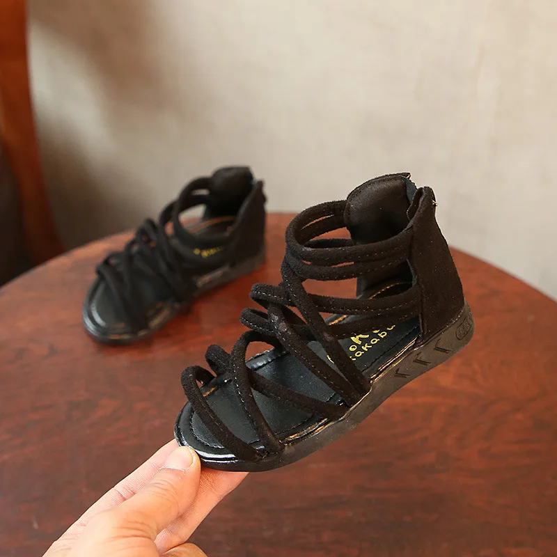 Летние детские сандалии красивые ботинки для девочек романтическая обувь черные мягкие сандалии для девочек Студенческая обувь