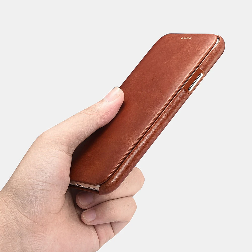 i03