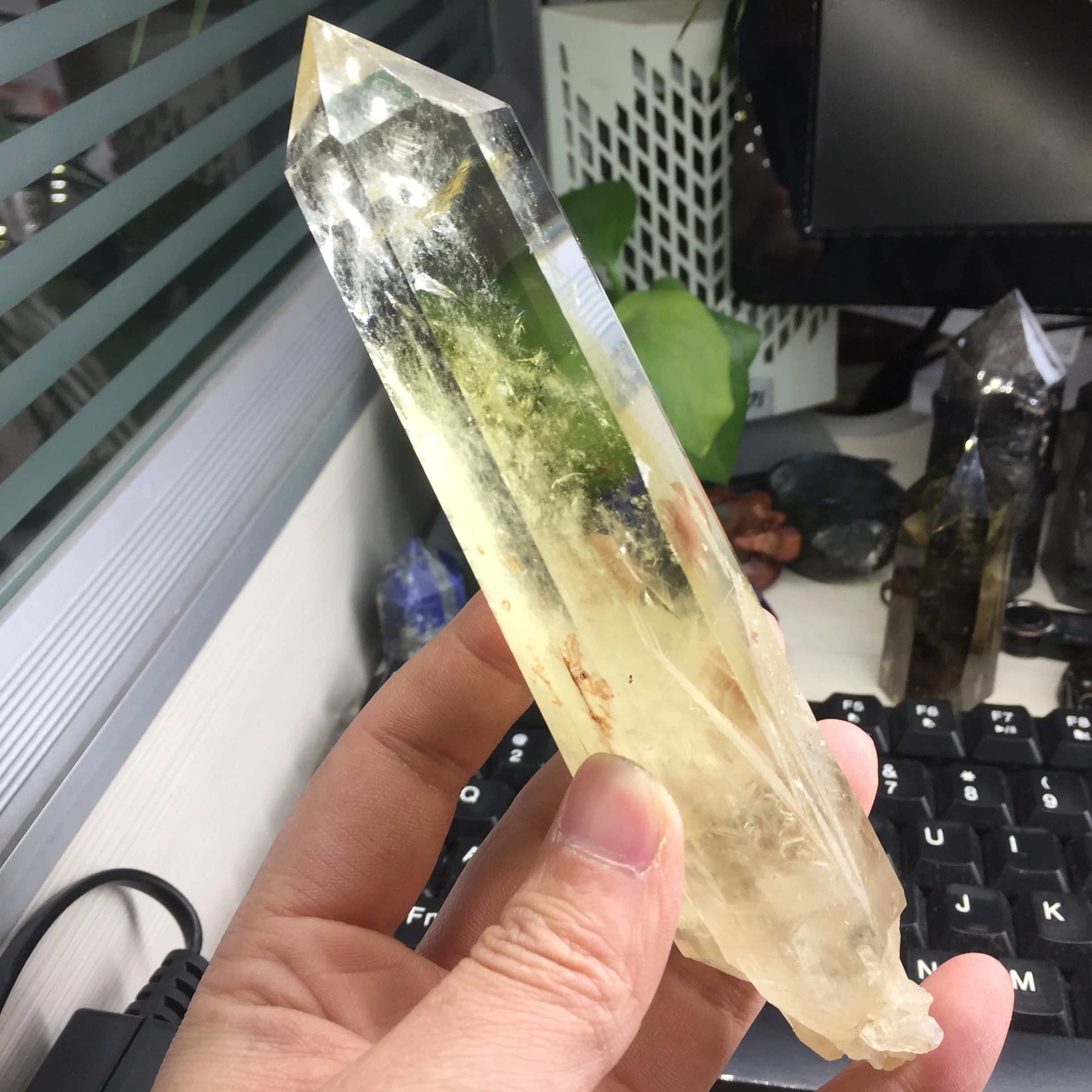 

#BH952(246g) Amazing Reiki Minerals Natural Citrine Quartz Crystal Point Healing Wand Christmas home decoration accessories