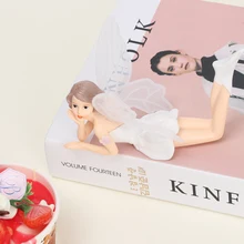 1PC עף פרח פיות DIY מיניאטורות לבן מלאך קריקטורה צעצוע דמויות קישוטי חג המולד מתנות בית רכב עוגת גן קישוט(China)