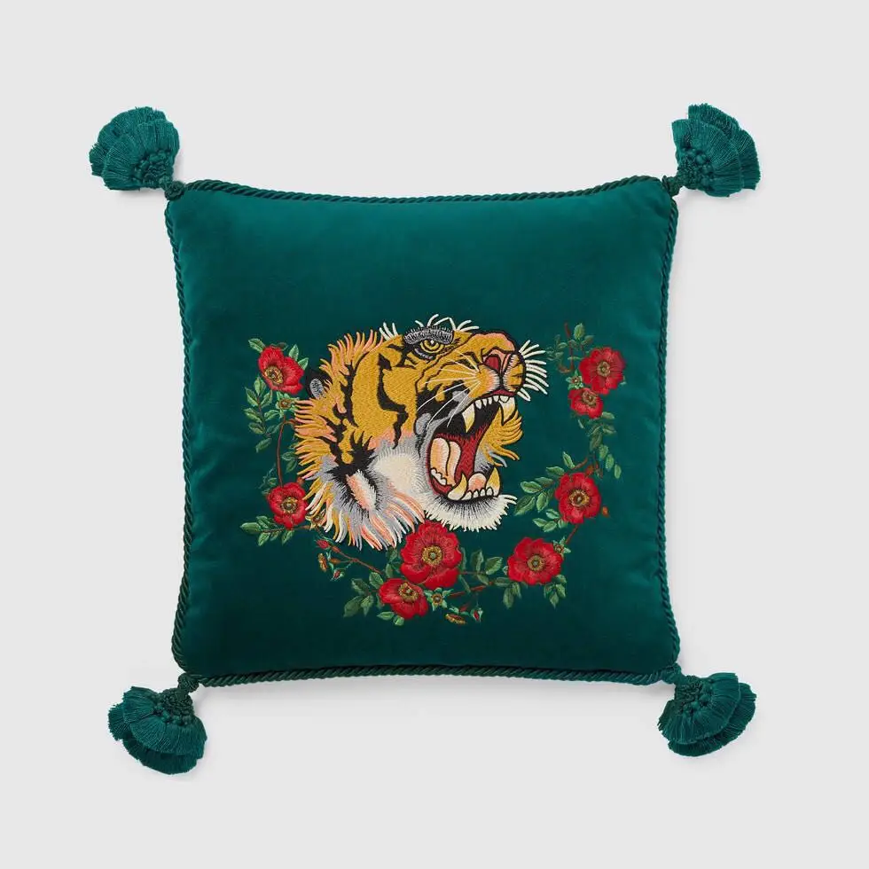 

1Set Water Soluble Tiger Head with Flowers Embroidery Applique Patches for Clothing Sew on Patch Applique DIY Fashion