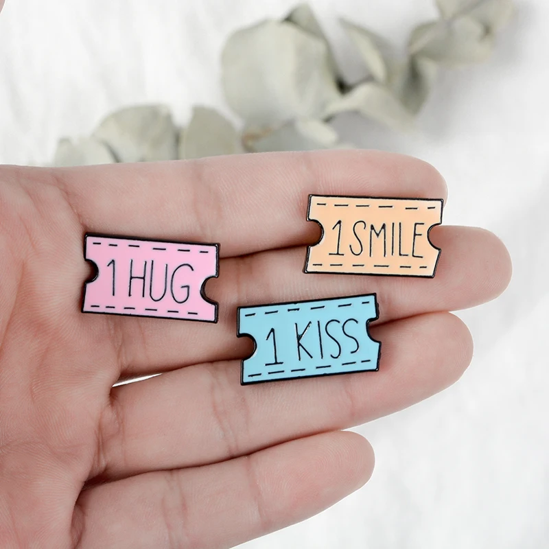 Милые купоны 1 Kiss Hug Smile Pins романтическая эмалированная брошь с купоном Love значки