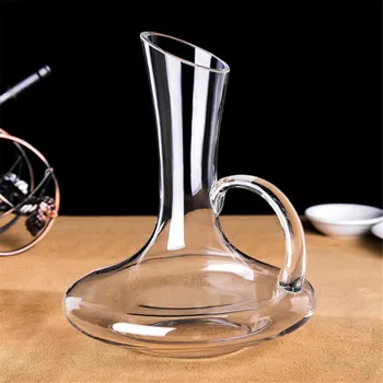 

1800ml Crystal Wine Decanter Bottle Aerator Glass with Handgrip Hand-Blown Lead-Fre Perfect for Wine Whisky Sherry Bar Tools