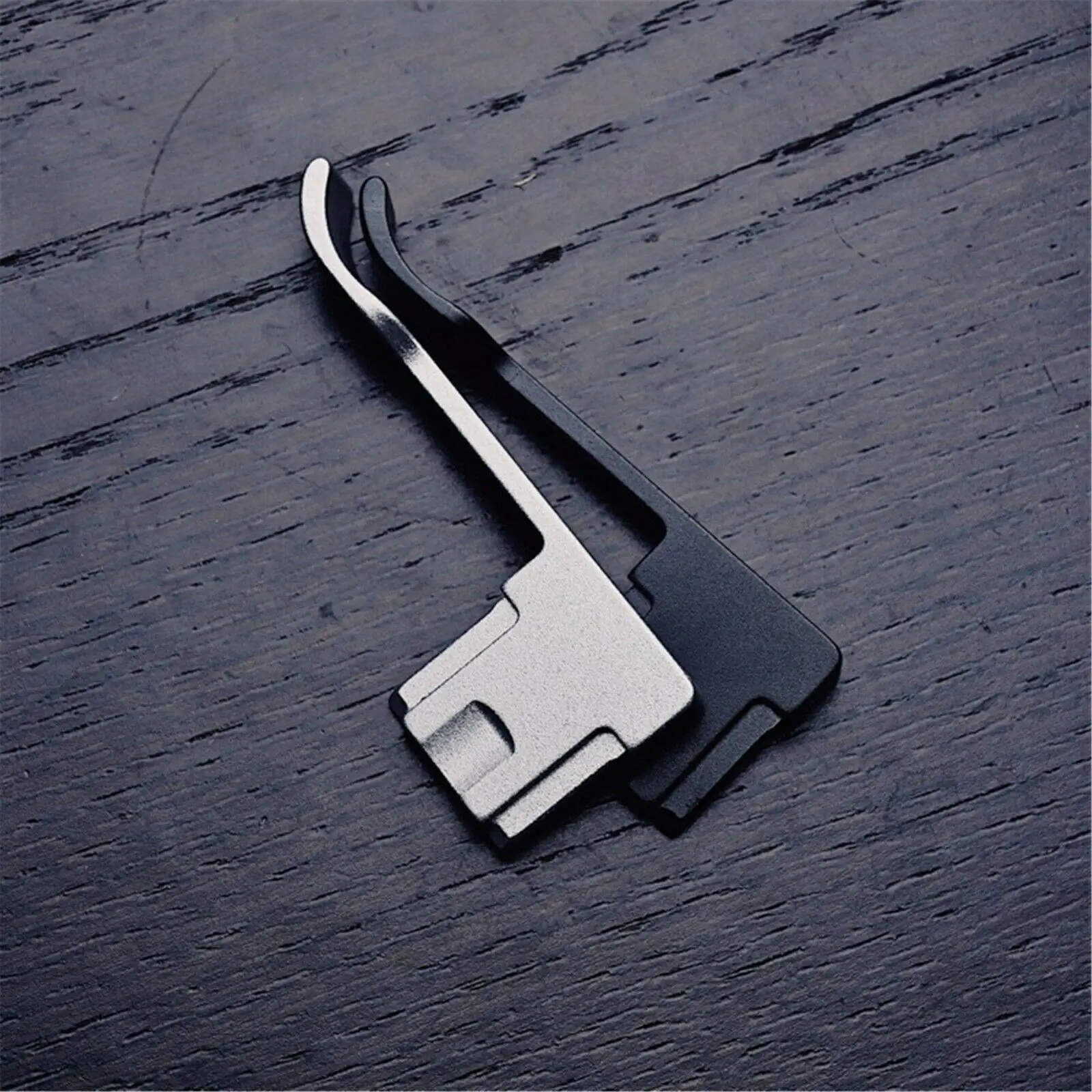 

Thumb Rest Thumb Up Grip Thumb Grip Aluminium Alloy Hot Shoe Cover For RICOH GR3 GRIII Camera