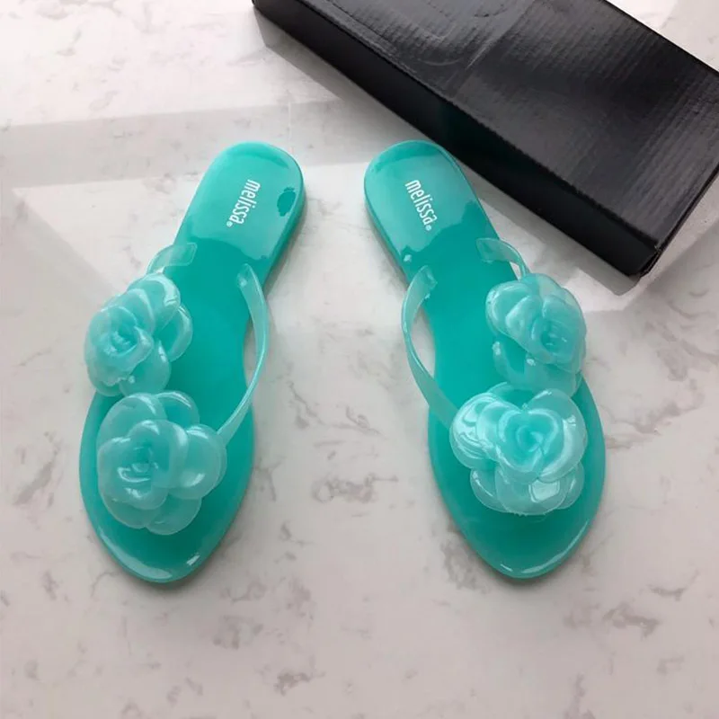 1555735747_2076686757_0