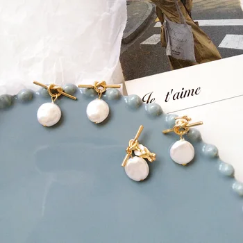 

Lovely Fashion Design Metal knot with Disc Acrylic Pearls Small Drop Earrings For women jewelry