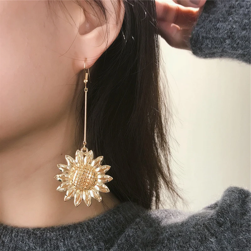 

Gold&Silver Sunflower Drop Earrings for Women Long Statement Female Hook Earrings Simple Design Big Earrings ET1112