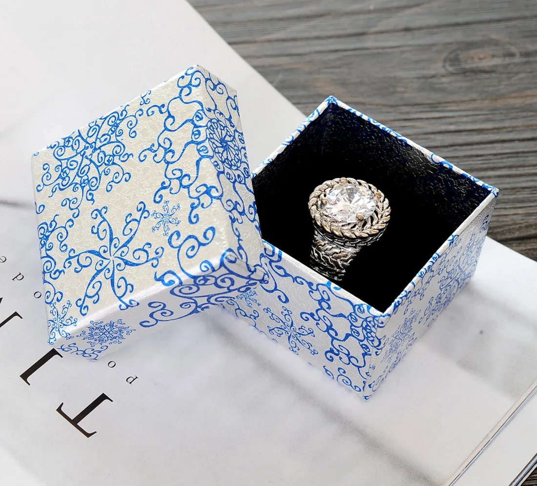 DoreenBeads коробка ювелирных изделий оптом белого и синего цветов с цветочным узором кольцо серьги ювелирные изделия коробка подарочная упаковка площадь 5*5*3,8 см цельнокроеное платье