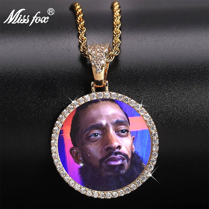 

Missfox Custom Photo Memory Medal Solid Color Pendant Necklace Men Lab Diamond Golden Trendy Copper Jewelry Hip Hop Top Quality