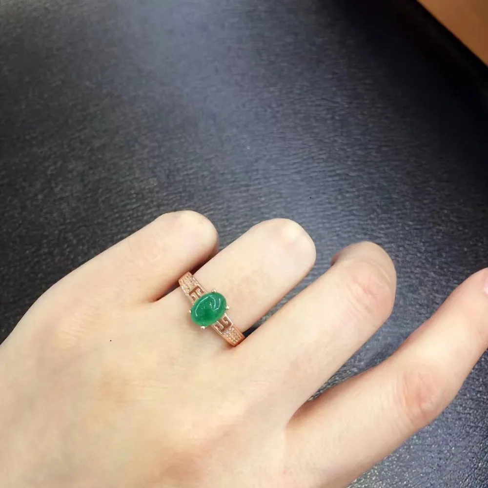 

Hot Sale Anillos Qi Xuan_Trendy Jewelry_Colombia Green Stones Fashion Rings_Rose Gold Color Woman Rings_Factory Directly Sales