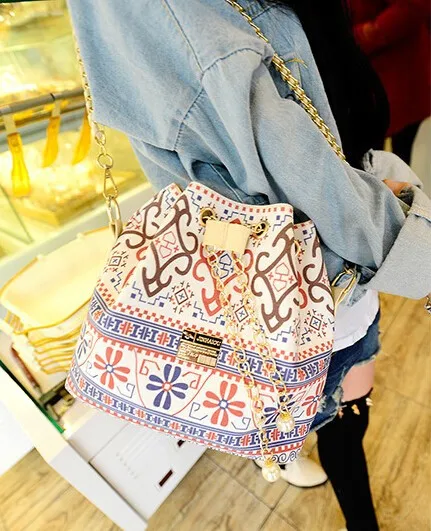 flower small cross-body bag3