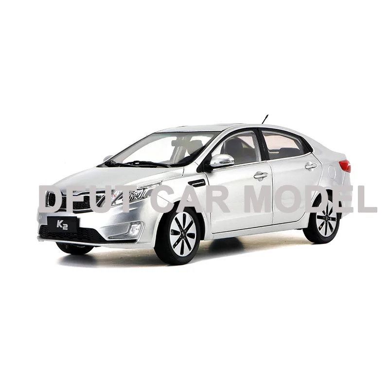 Литая 1:18 Игрушечная машина из сплава модель спортивного автомобиля K2 детская