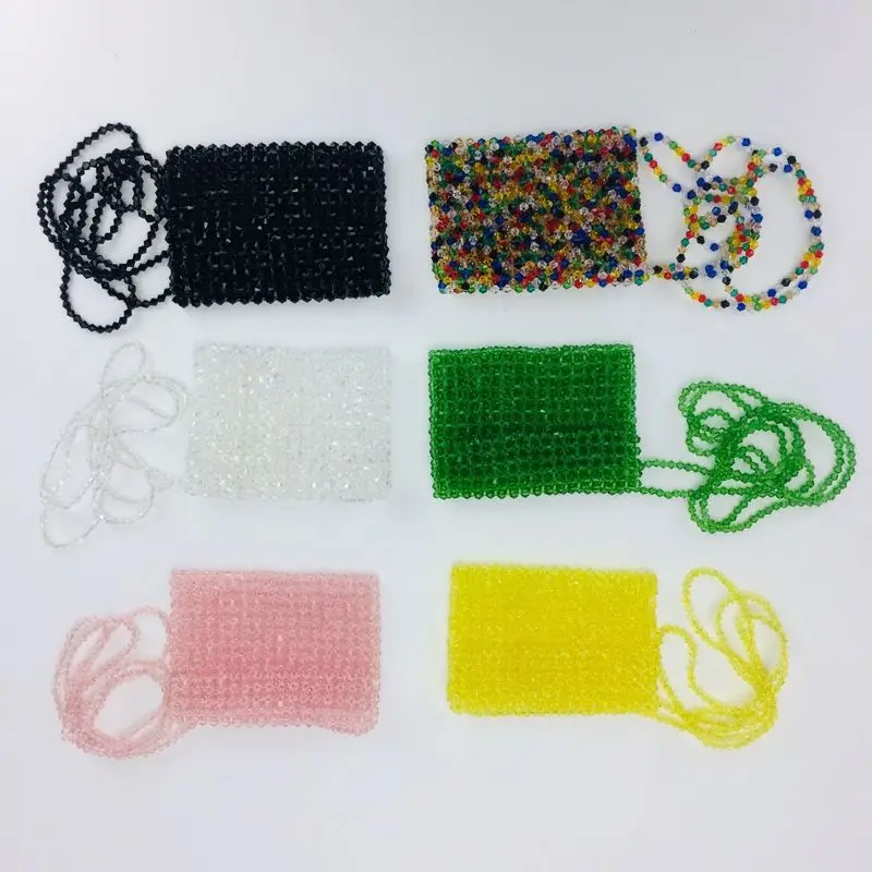 Изысканная пляжная мини сумка разноцветная маленькая с клапаном и бусинами
