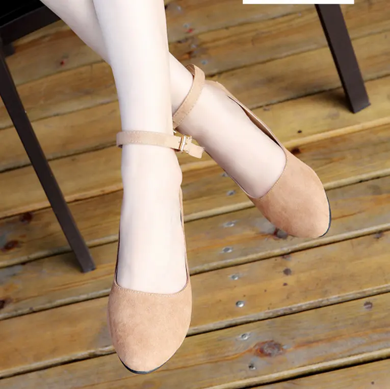 trending flat shoes for ladies