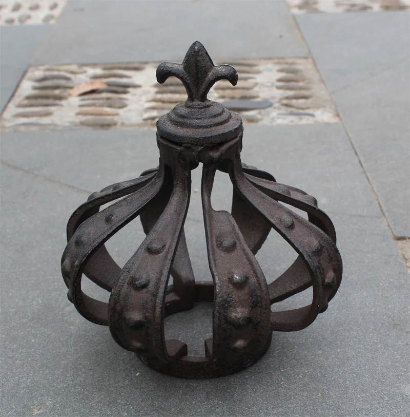2 Cast Iron Crown Antique Ornaments Retro Home Office Hotel Bar Pub Club Table Desk Decorations Metal Crafts Outdoor Garden Art