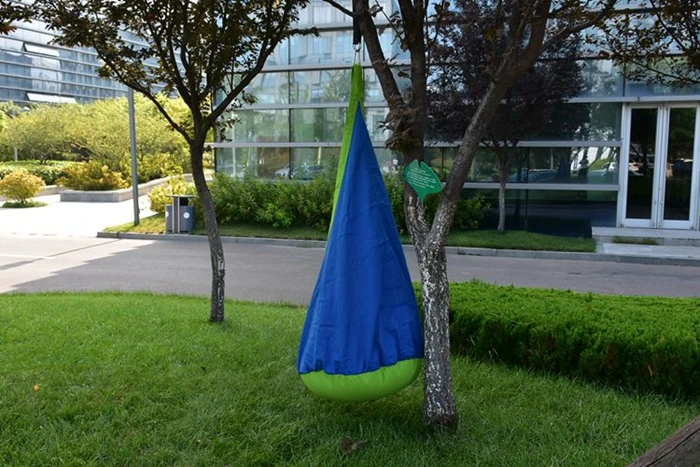 Hanging Pod Chair Outdoor