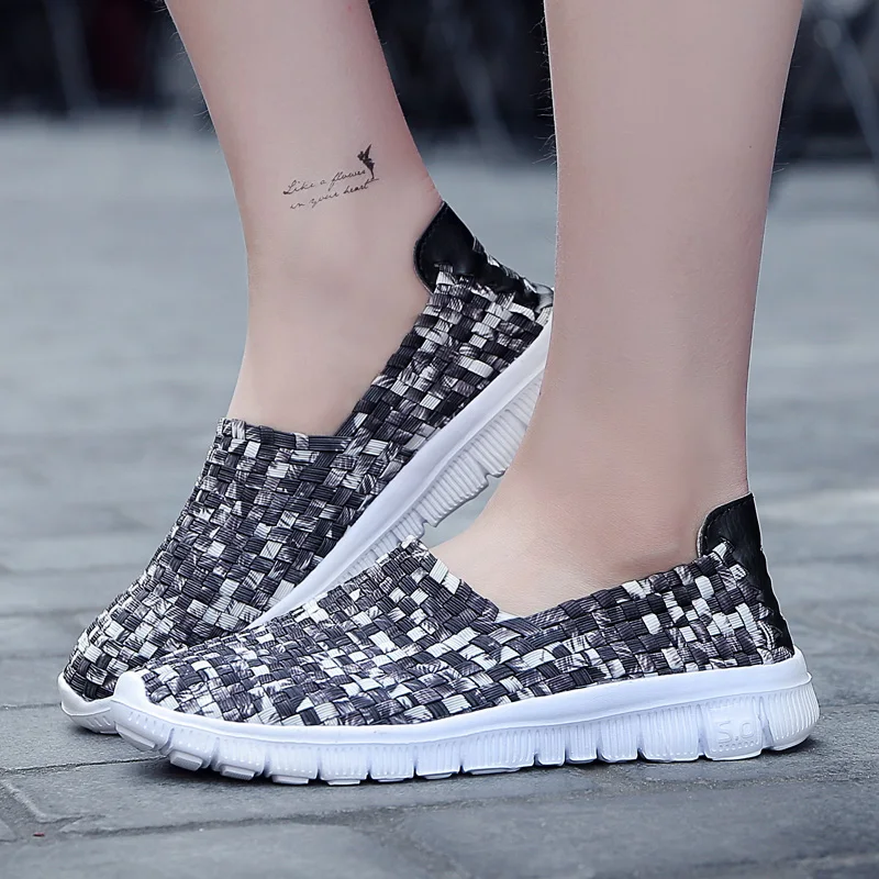 Big Size 35-44 Yards Woven Mesh Women Shoes Round Head Breathable Soft Flats Slip-On Footwear Lightweight Outdoor Casual Shoes (28)