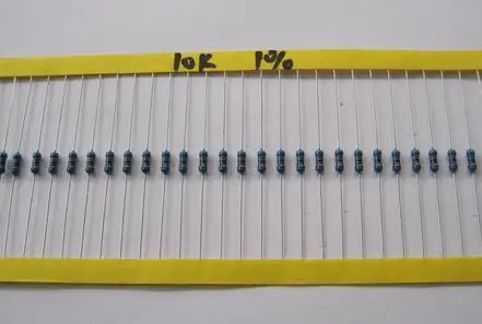 1/4W metal film resistors a Europe -4.7M colored ring precision of 1% for each row loaded with 100 3 |