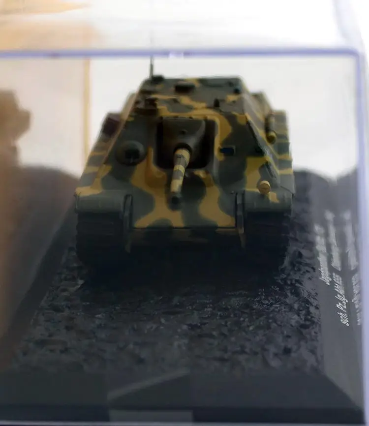WWII Jagdpanther(Sd. Kfz.173) sch. Pz. Jg, Abt.655 oldenberg 1/72 литая модель IXO