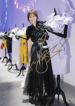 

signed Stefanie Sng EeTze autographed original photo 7 inches free shipping 012018B