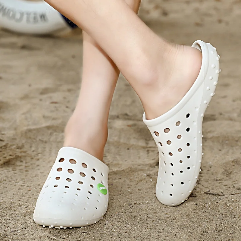 Men Summer slippers Fashion EVA Croc Carved Men Sandal Slides Mens Flat Slipony Hollow Out Beach Shoes Large size
