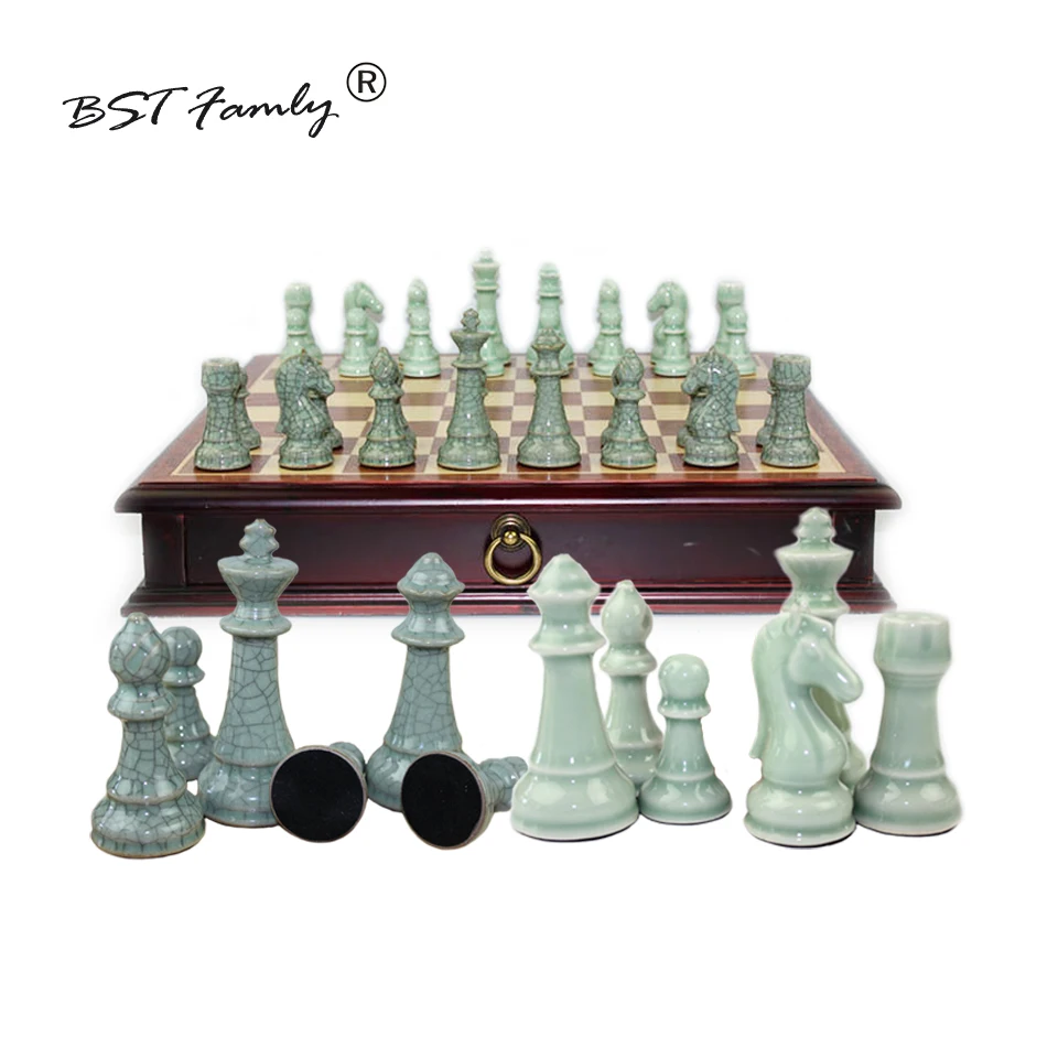

BSTFAMLY Kirsite Metal Chess Set Portable Game of Iternational Chess Wooden Folding Chessboard King Height 67mm Chess Game I6