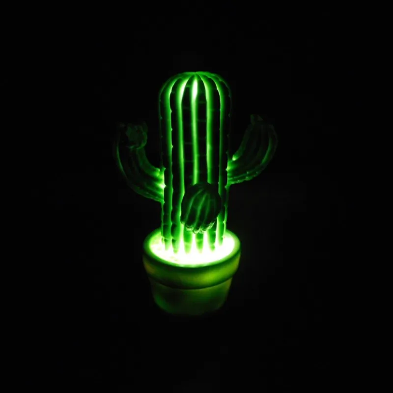 Luzes da Noite cactus verde dos desenhos animados Tipo : Atmosfera