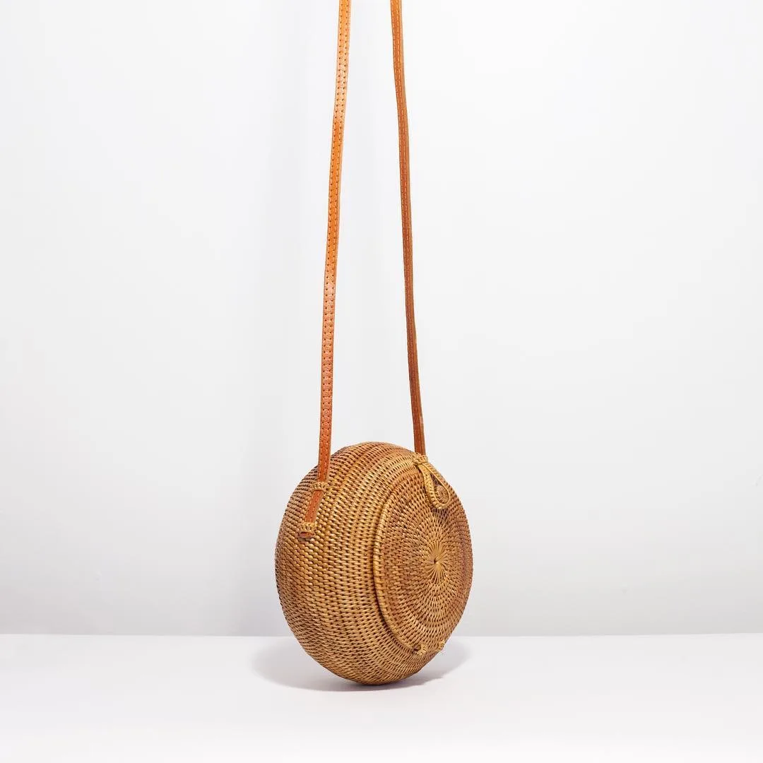 ARPIMALA, БАЛИЙСКАЯ круглая плетеная Сумка из ротанга, известные бренды, дизайнерские пляжные сумки для женщин, модная соломенная летняя сумка, праздничные сумочки