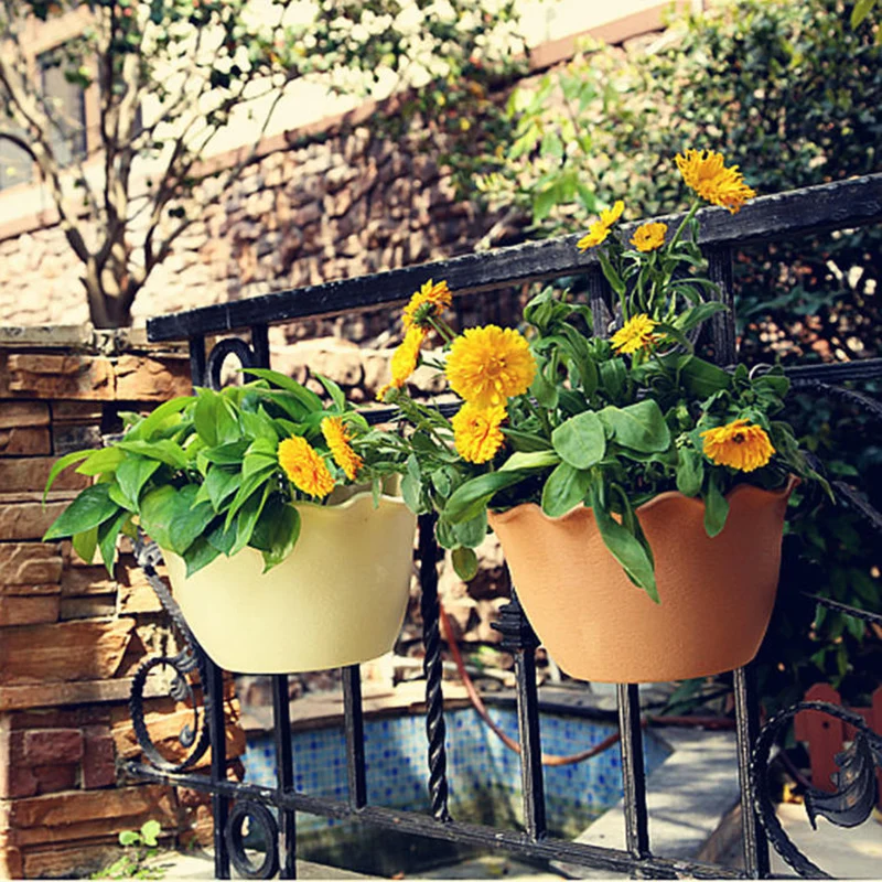 

2017 New Hanging Wall Flower Pots European Style Simple Beautiful Semi-circular Plastic Green Radish Wave Lace WITFAMILY Store