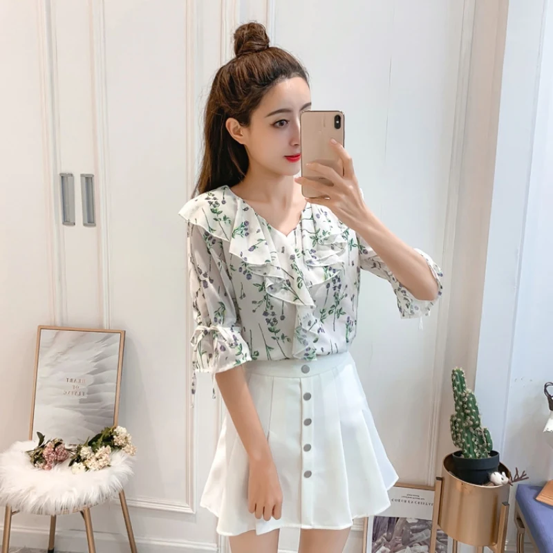 

2019 womens tops and blouses Fresh Style V-Neck Half Sleeve Fashion Floral Print Chiffon Lace Up Blouse