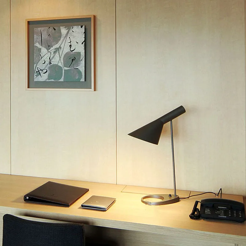 AJ table lamp-1