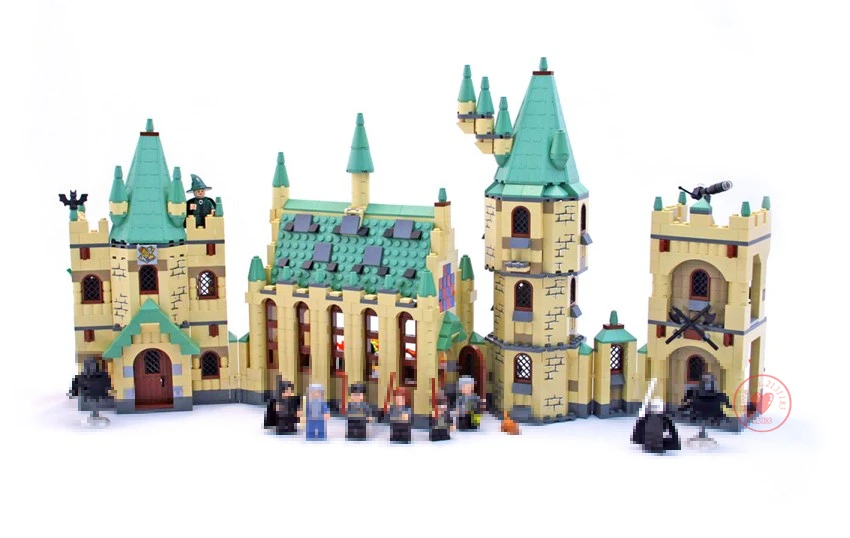

New The Hogwarts Castle Movies Compatible legoings 4842 harry potter Castle figures model Building Block Bricks gift kid diy toy