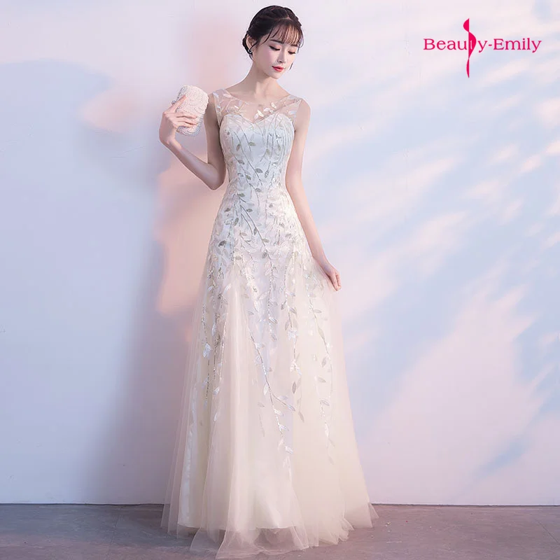 

Beauty Emily 2019 Long O Neck Bridesmaid Dresses Sleeveless Appliques Chiffon Party Dress Pleated Open Back Vestido de noche