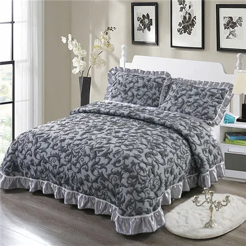 European Style Counterpane Gray White High Quality Comfortable Soft