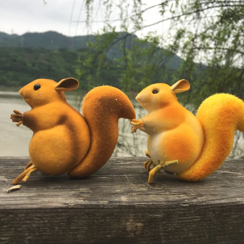

2PCS Imitation Foam Squirrels,Craft Figurine with Magnet for Fairy Garden Home Decor ,Animal Figure for Kids Toy Gift Box