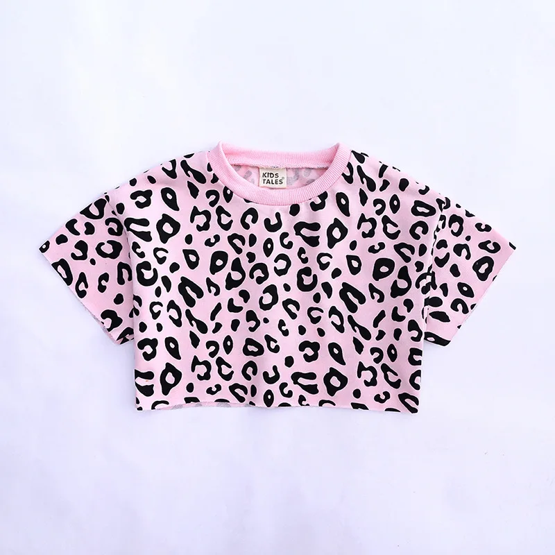 Лидер продаж года, летний модный комплект одежды с леопардовым принтом для маленьких девочек, 2 предмета, блузка с короткими рукавами+ шорты Повседневный костюм для девочек