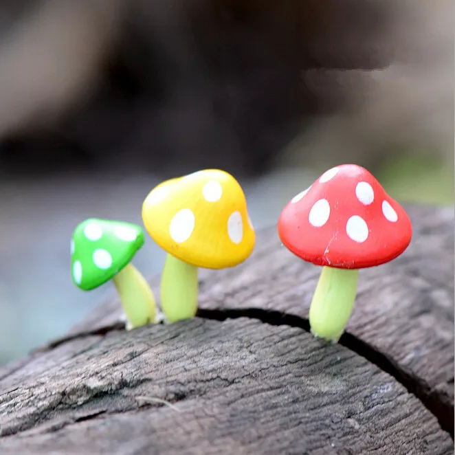 

New kawaii three-dimensional cartoon resin pvc mushroom resin computer 3 d micro landscape decoration 3 pcs/set mix 5set